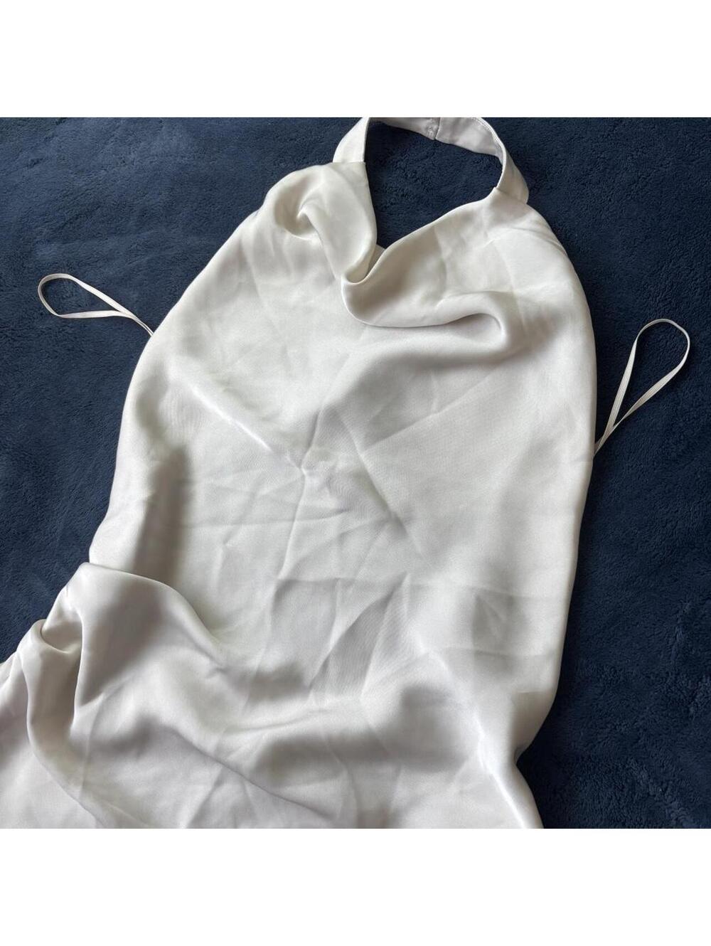 Aritzia Ten Audience Satin Halter Top | Matte Pearl 🫖✨| Size 6